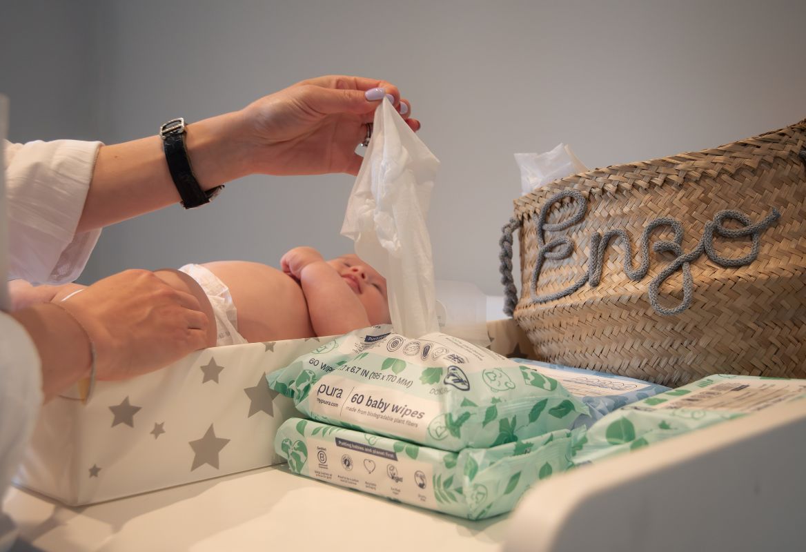 Four uses for wipes this festive season!